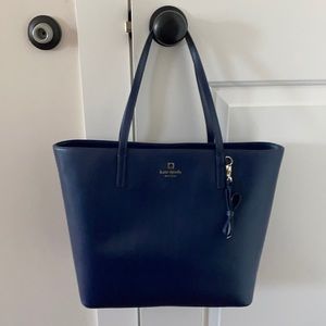 Very gently used navy blue Kate Spade shoulder bag